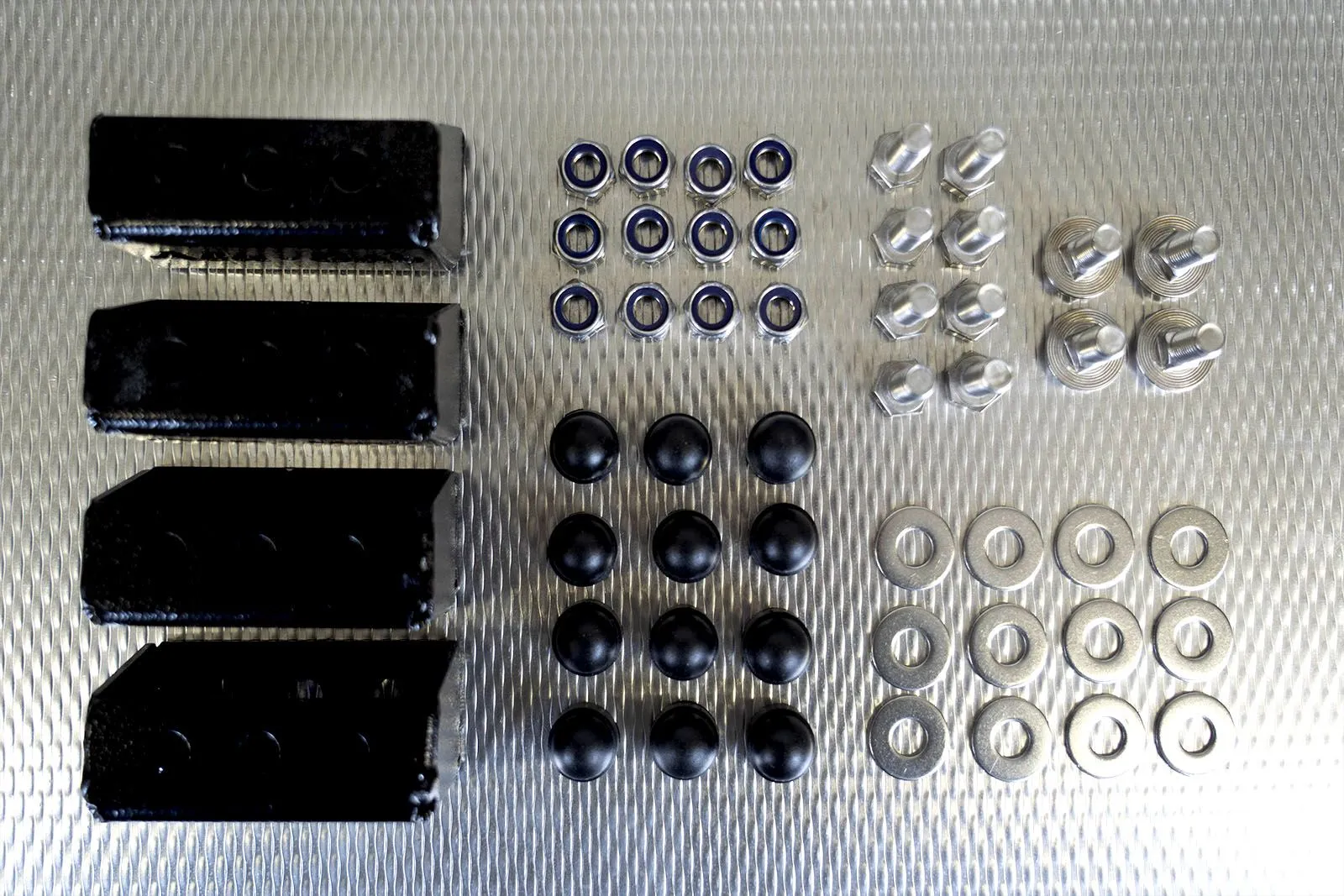 Alu-Cab Load Bar Mounting Feet