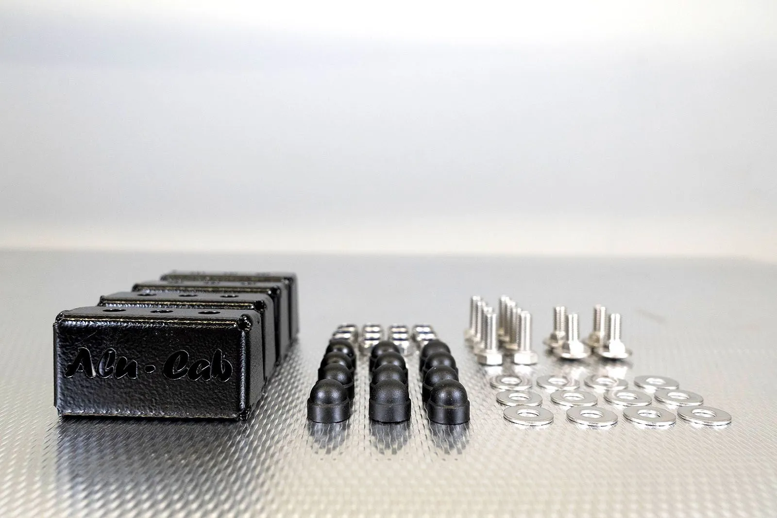 Alu-Cab Load Bar Mounting Feet
