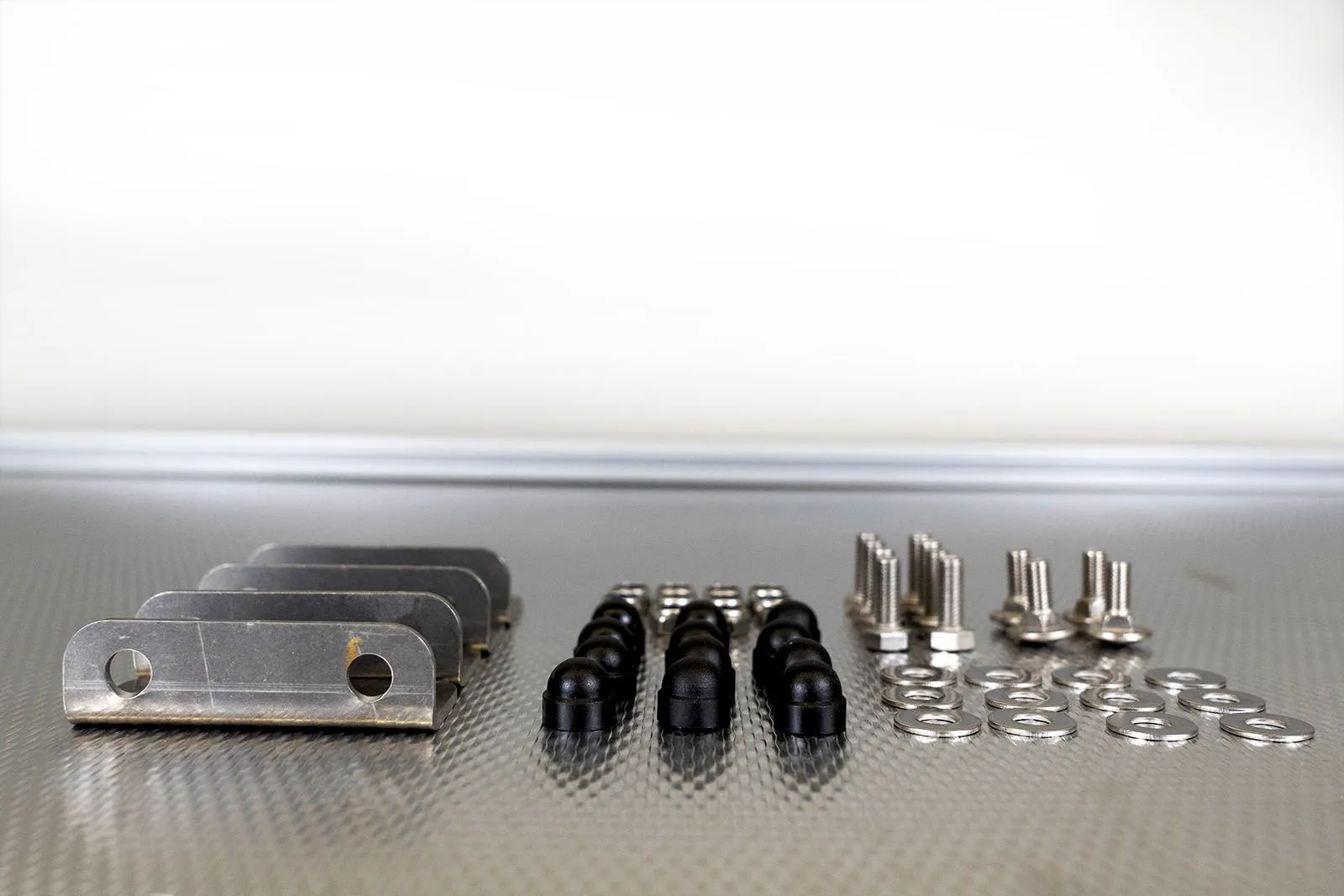 Alu-Cab Load Bar Mounting Feet