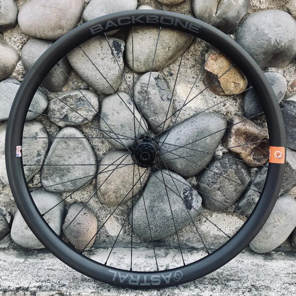 Backbone & Backbone Carbon Custom Wheelsets, 27.5"