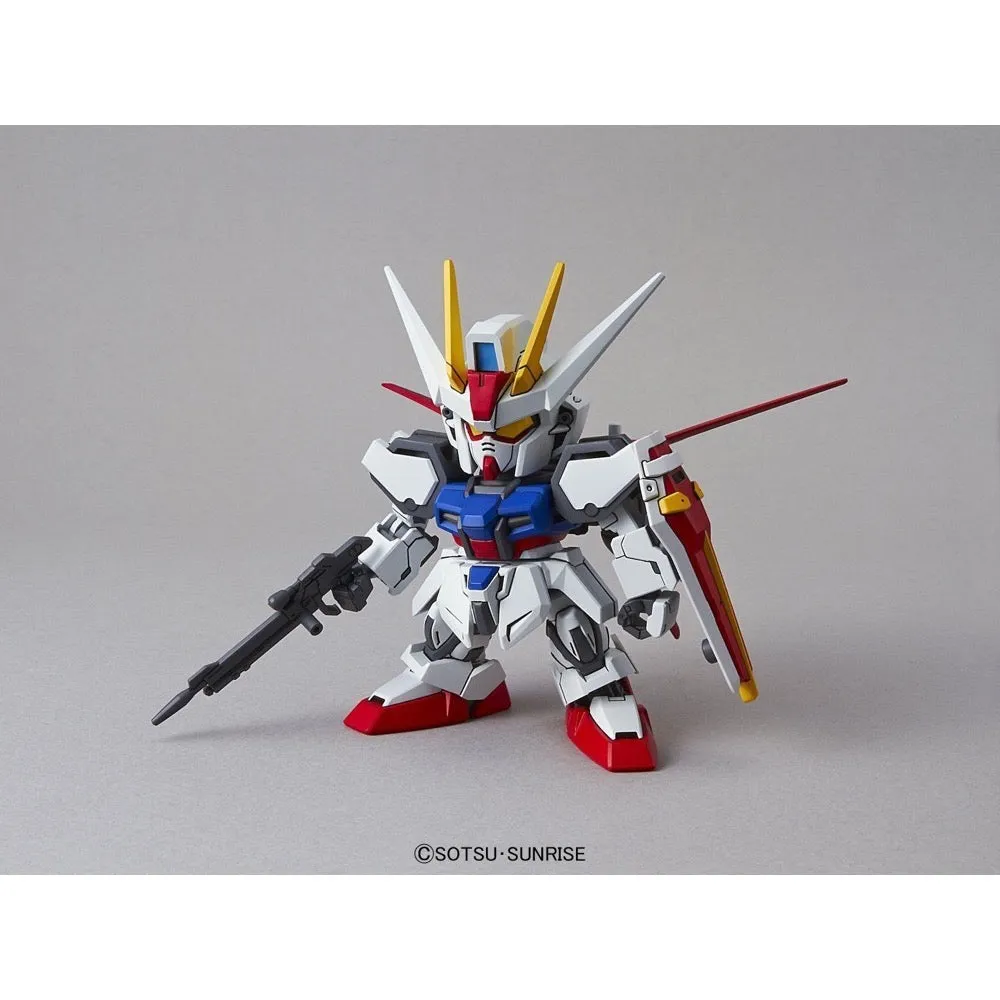 Bandai 5057598 SD Gundam EX-Standard 002 Aile Strike Gundam