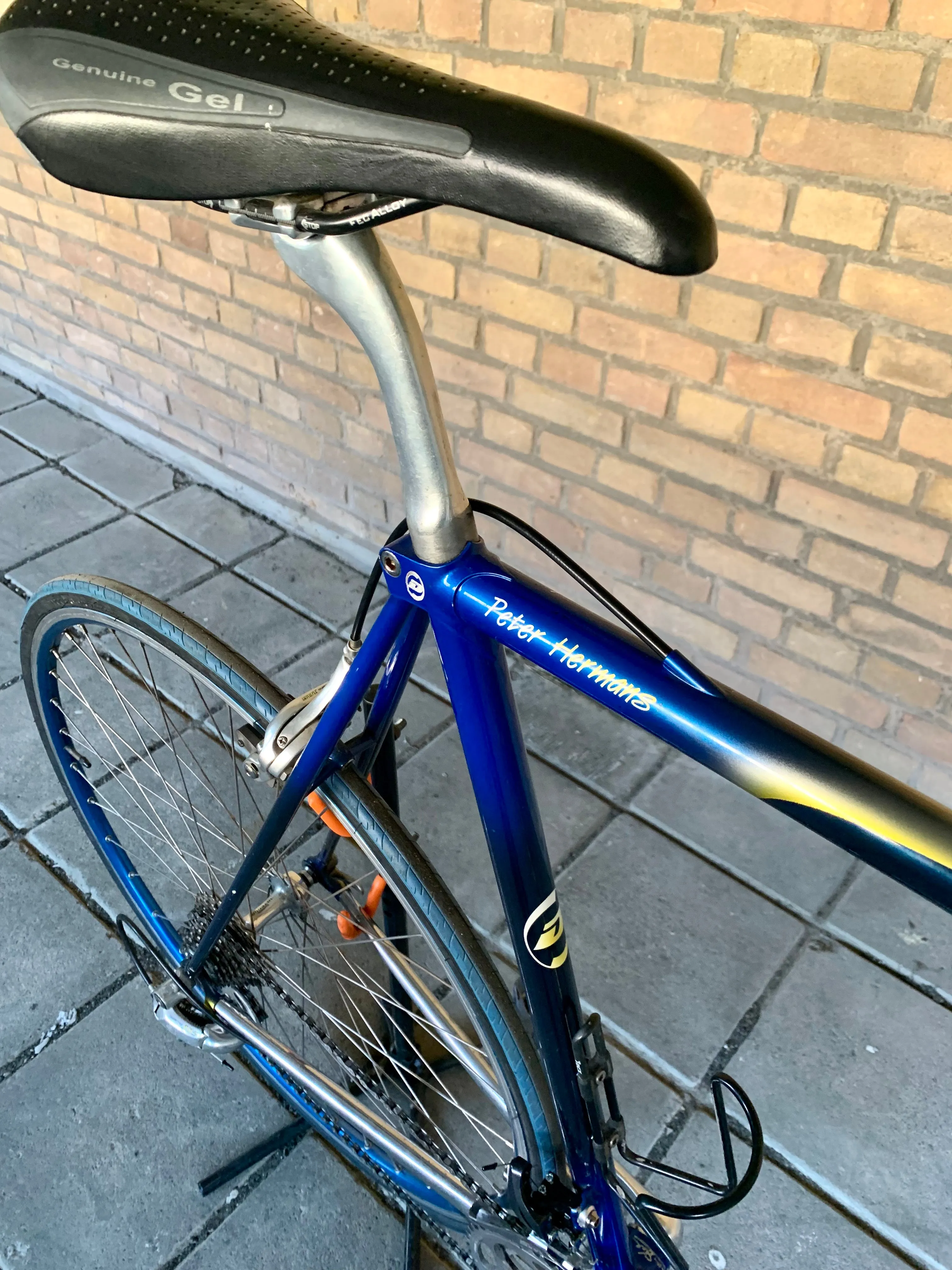 Duell Attack 61cm Columbus Nueron