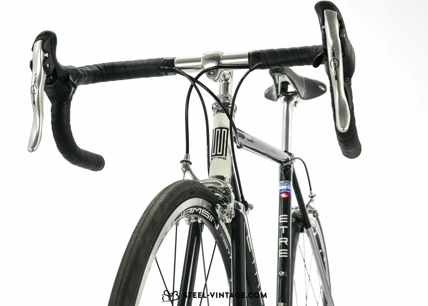 ETRE Piuma Modern Steel Showroom Road Bike Veloce Graphite