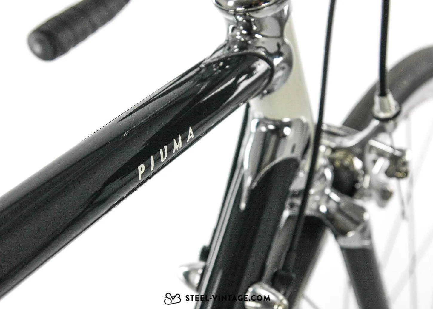 ETRE Piuma Modern Steel Showroom Road Bike Veloce Graphite