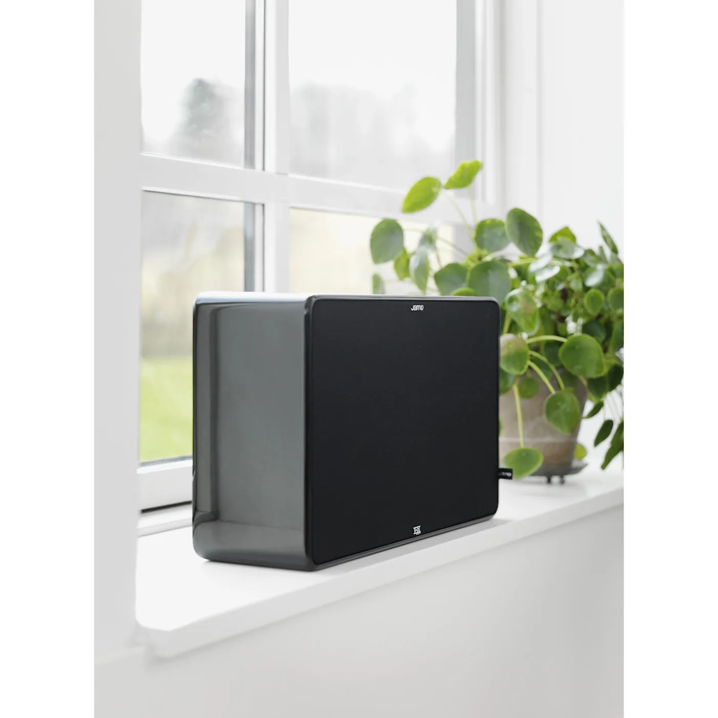 Jamo D500 LCR Bookshelf Speaker