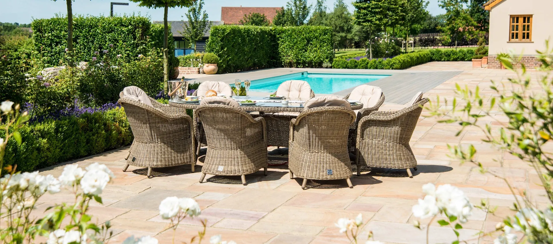 Maze Winchester 8 Seat Oval Fire Pit Dining Set With Heritage Chairs