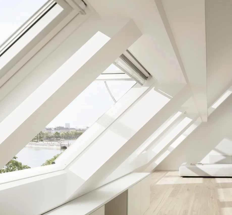 VELUX GPU MK08 007021U Top-Hung INTEGRA® Electric Window (78 x 140 cm)